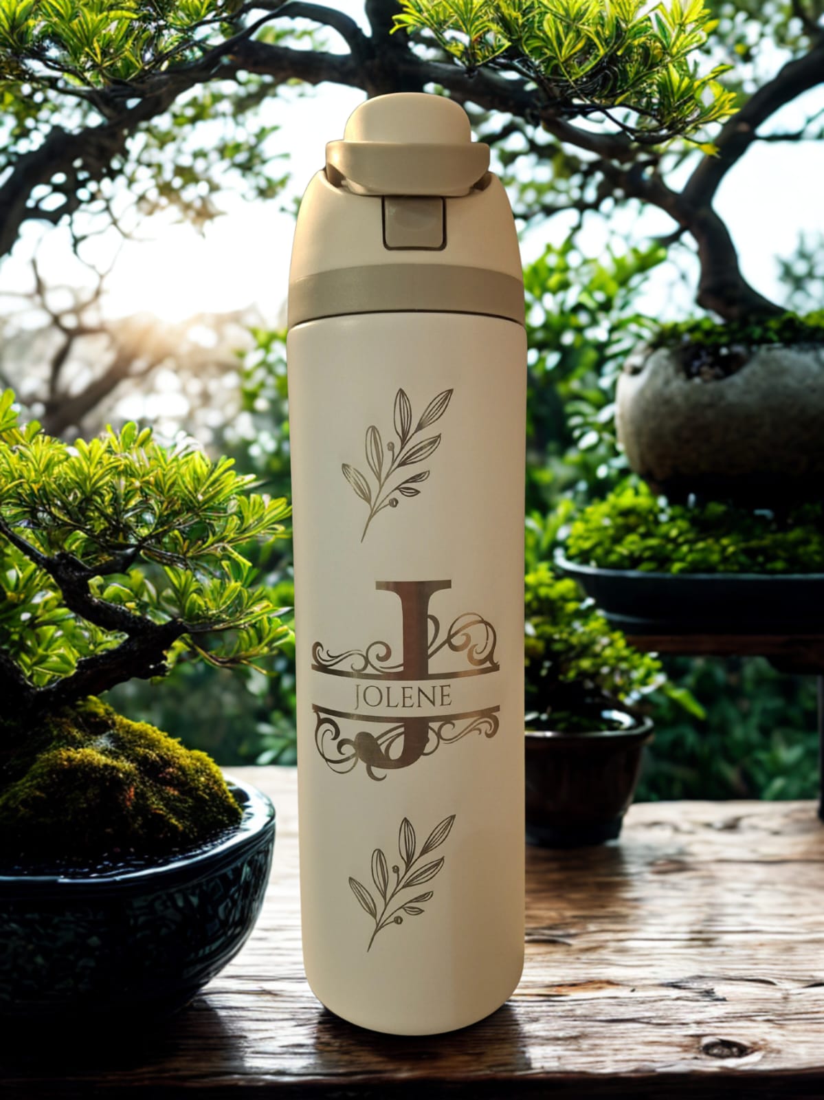 Insulated water bottle with personalisation